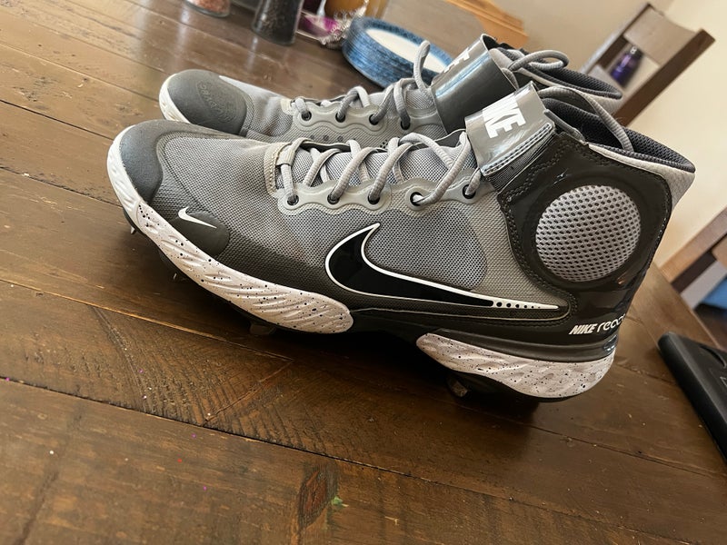 Nike Alpha Huarache Elite 3 Baseball Cleats
