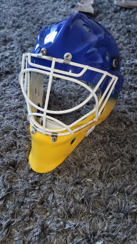 Senior Used Bauer 950 sr. Goalie Mask
