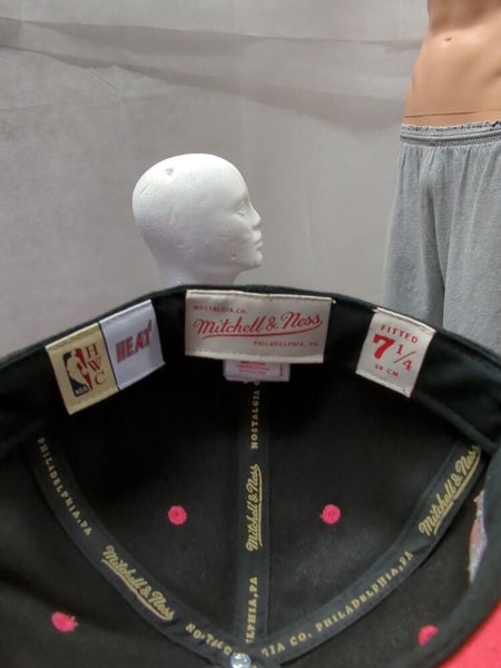 NWS Miami Heat Mitchell & Ness Decade Of Heat Fitted Hat 7 1/4 NBA