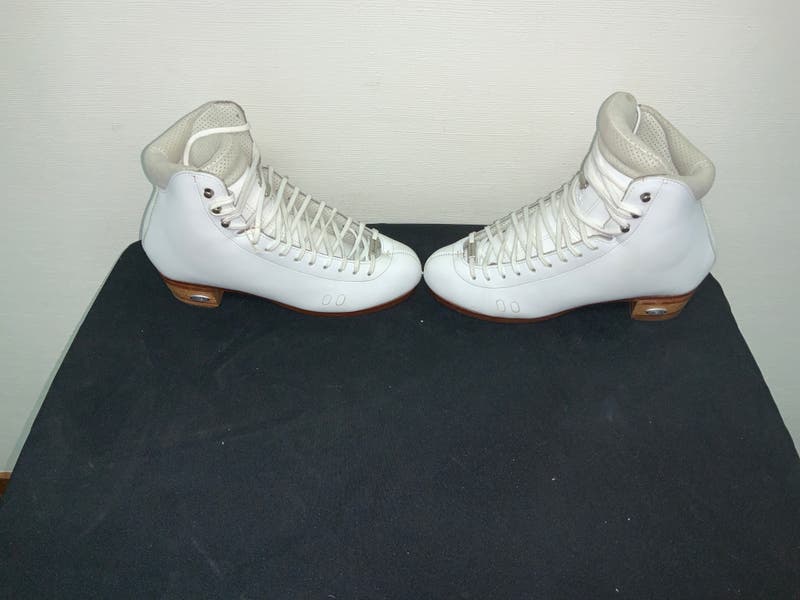 Used Riedell Fusion 2010 Figure Skates Size A/AA