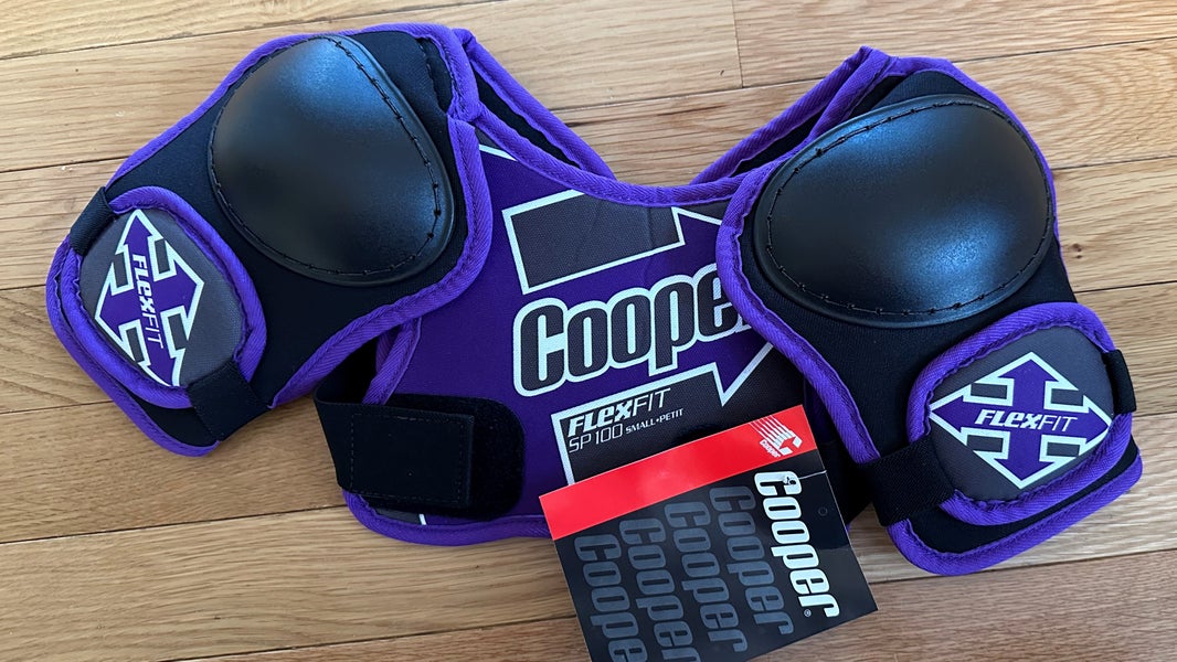 NEW Cooper FlexFit SP100 Hockey Shoulder Pads - Youth Small