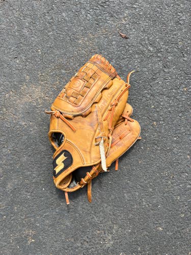 Used SSK Medal Plus Classic Right Hand Throw Pitcher Baseball Glove 12"