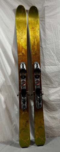 K2 Phat Luv 153cm Women's Powder Skis Marker 11.0 Adjustable Size Bindings