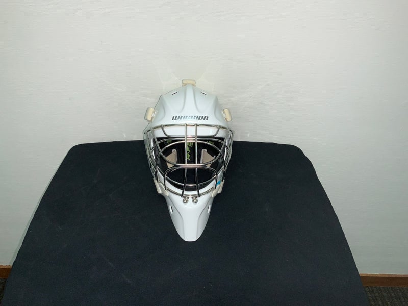 NEW!! Senior New Warrior Ritual F2 Certified cat eye Goalie Mask White