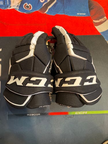 NEW CCM 15"  Tacks 9060 Gloves