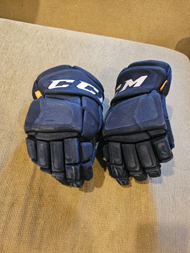 Used CCM HGPJSXP Gloves 14"
