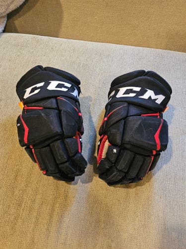 Used CCM HGPJSXP Gloves 14"