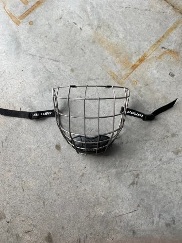 New Medium Bauer Profile III Facemask