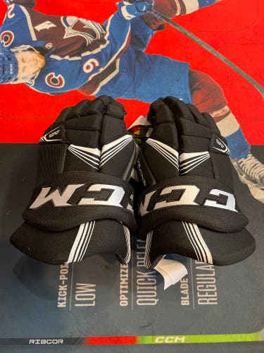 NEW CCM 15"  Tacks 5092 Gloves
