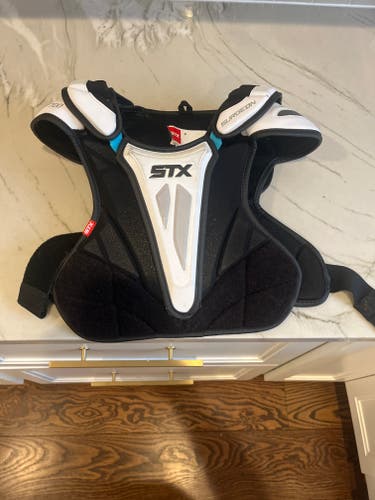 Used Adult Medium STX Surgeon 700 Shoulder Pads