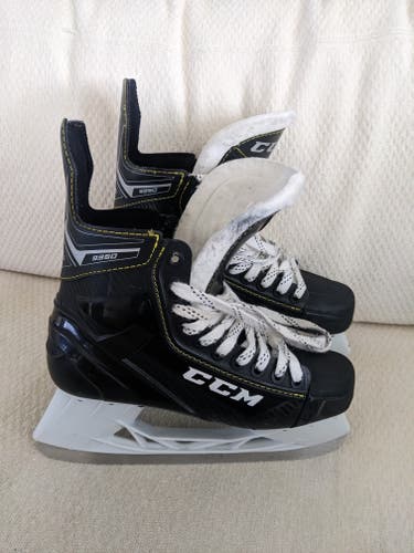 Senior Used CCM Super Tacks 9350 Hockey Skates Regular Width Size 7