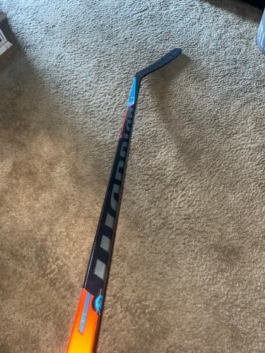 Senior Right Handed W88  Covert QRE10 Hockey Stick