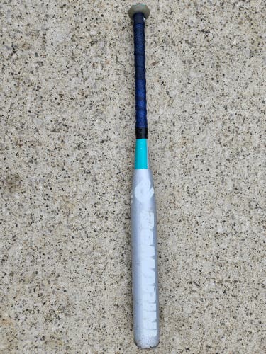 Used DeMarini Composite CF6 Bat (-11) 17 oz 28"