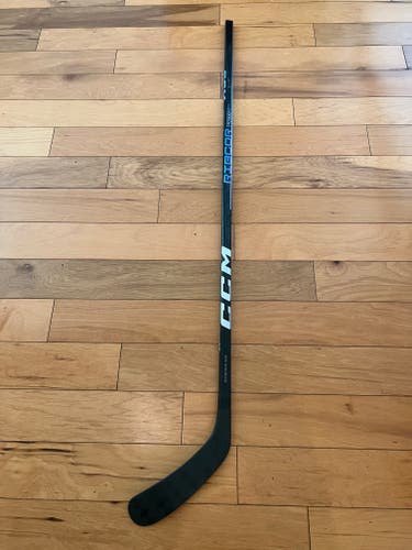 New CCM RibCor Trigger Pro 7 Stick P29/75 Flex/Left Handed