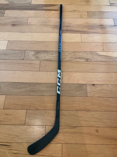 New CCM RibCor Trigger 7 Pro Stick P29/85 Flex/Left Handed