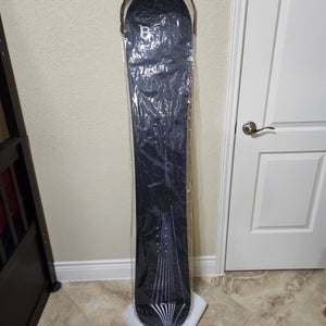 Used IBT 159 Snowboard Freestyle Without Bindings Directional Twin
