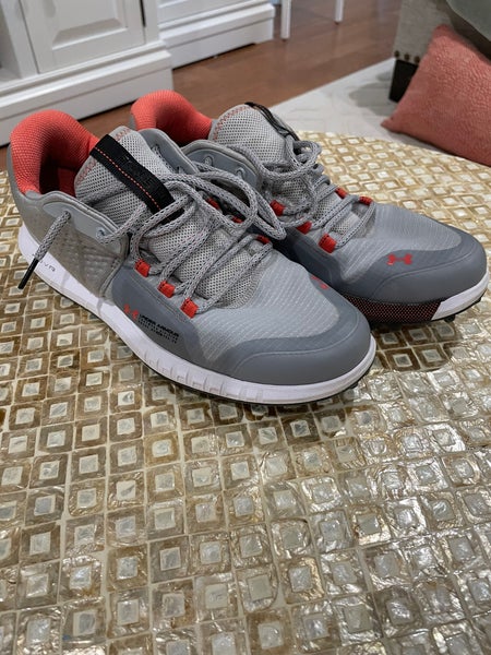 Men's Size 9.0 Under Armour HOVR Golf Shoes