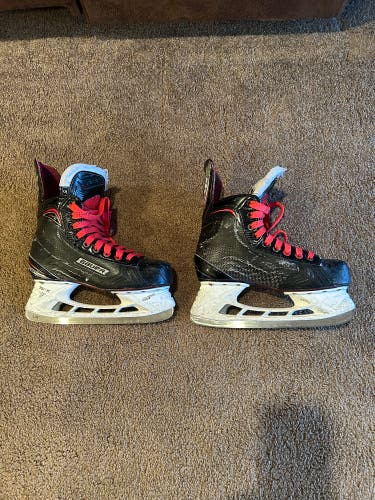 Bauer Vapor x700 skates Junior Size 5 new steel
