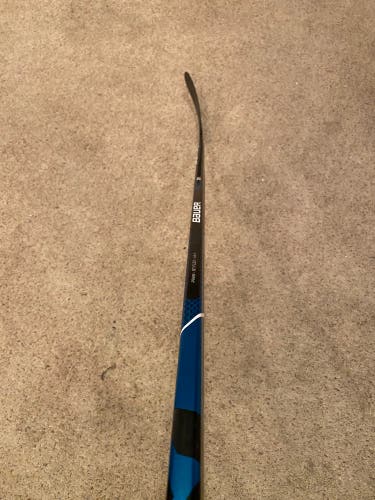 Senior Right Handed P92M Nexus 3N Pro Hockey Stick