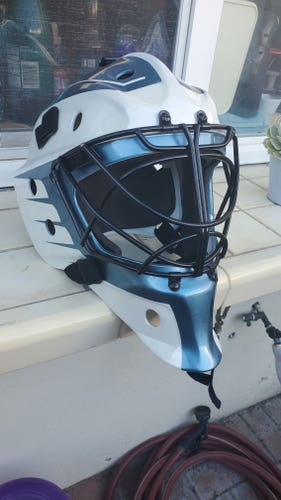 Senior Bauer Profile 940 Goalie Mask sz L