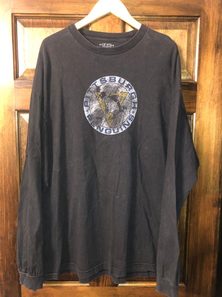 USED BLACK PITTSBURGH PENGUINS LONG SLEEVE T-SHIRT SIZE XXL