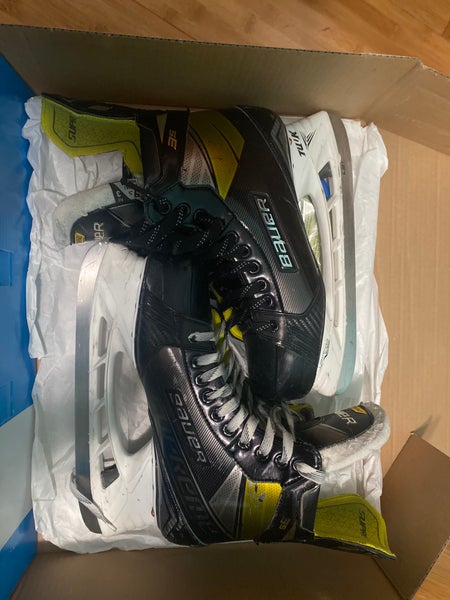 Used Bauer Extra Wide Width Size 9.5 Supreme 3S Hockey Skates