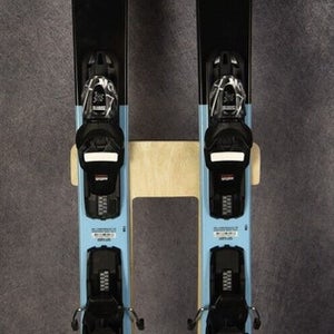 NEW ROSSIGNOL SPRAYER SKIS SIZE 158 CM WITH LOOK BINDINGS