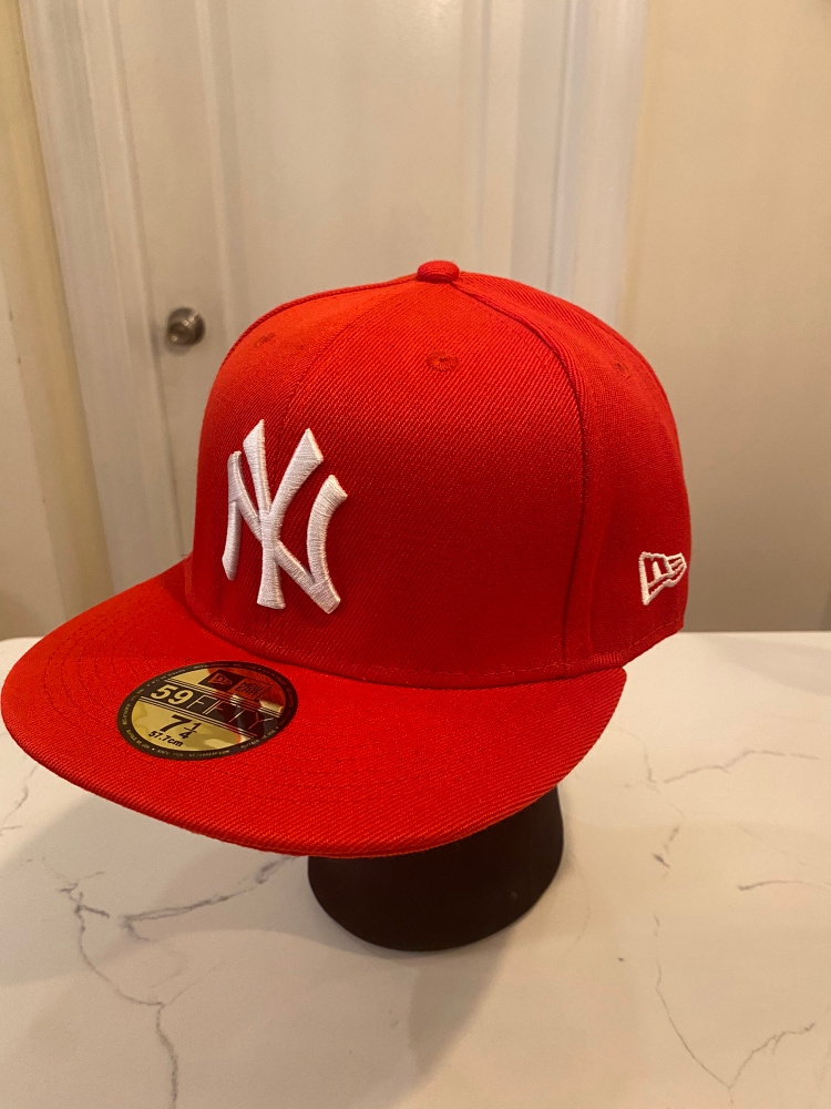 Yankees Red 7 1/4 fitted cap