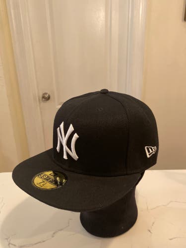 Yankees 7 1/4 fitted cap