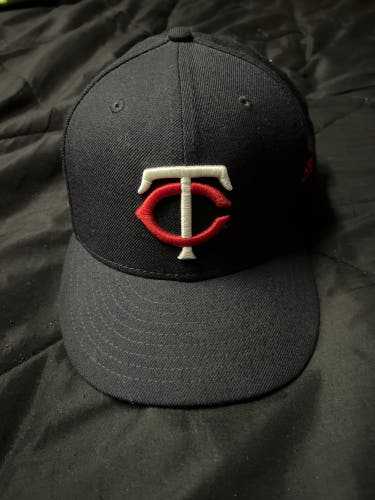 Minnesota Twins WS Patch Fitted New Era 7 1/4 Hat