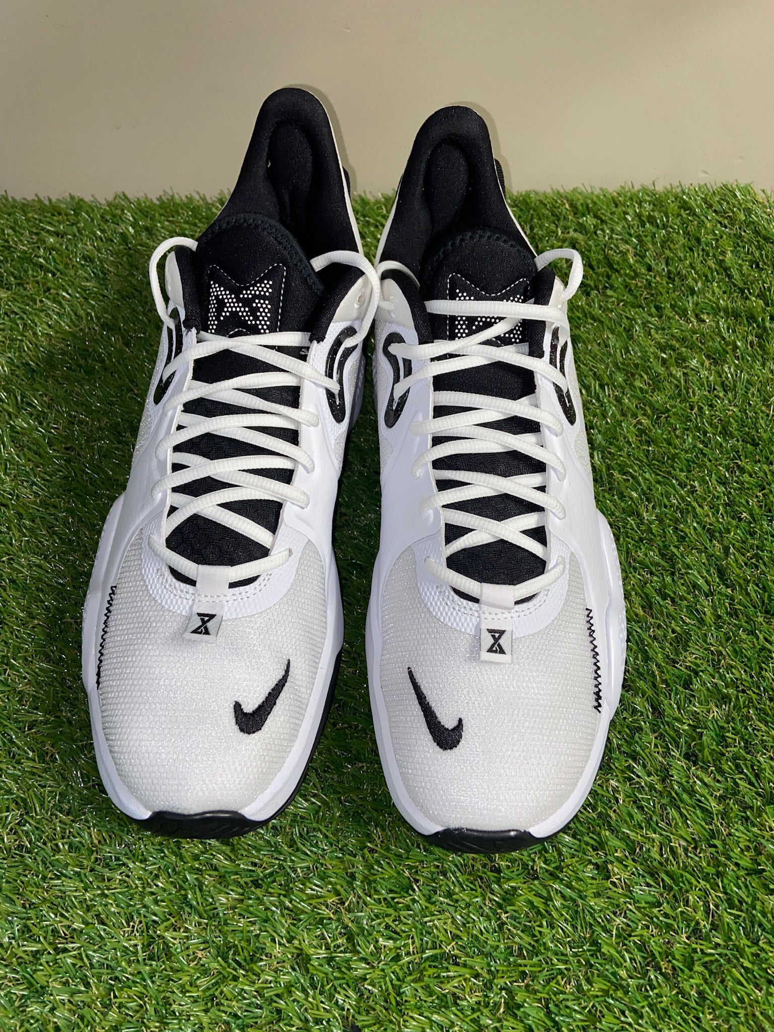 Size 14 - Nike PG 5 TB White Black Men’s Basketball Shoes. Brand new DM5045-100 SOLD* Nike PG 5 TB Paul George Basketball Shoes White Black  main image 3