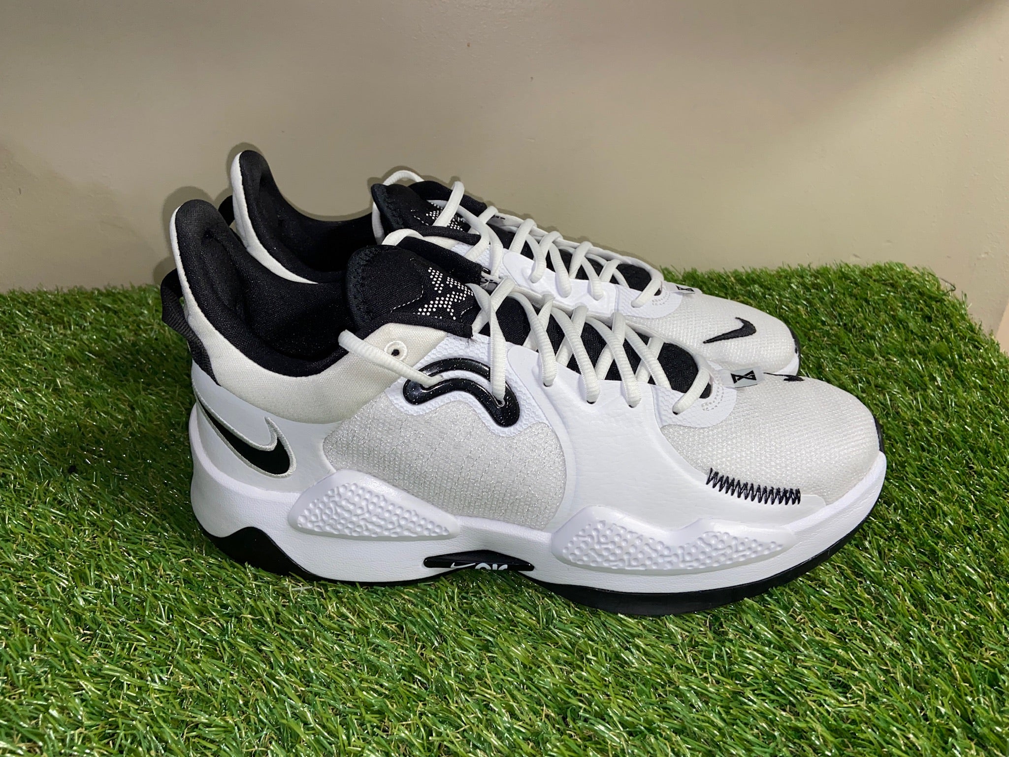 paul george tennis shoes