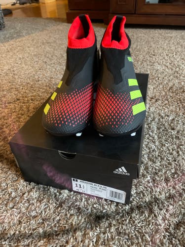 Black Adult New Men's Size 11.5 (Women's 12.5) Molded Cleats Adidas Cleats