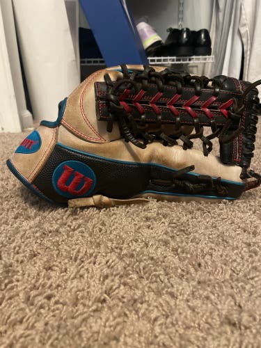 Outfield 12.25" A2000 Baseball Glove