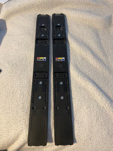Used Look R22 Racing Plates