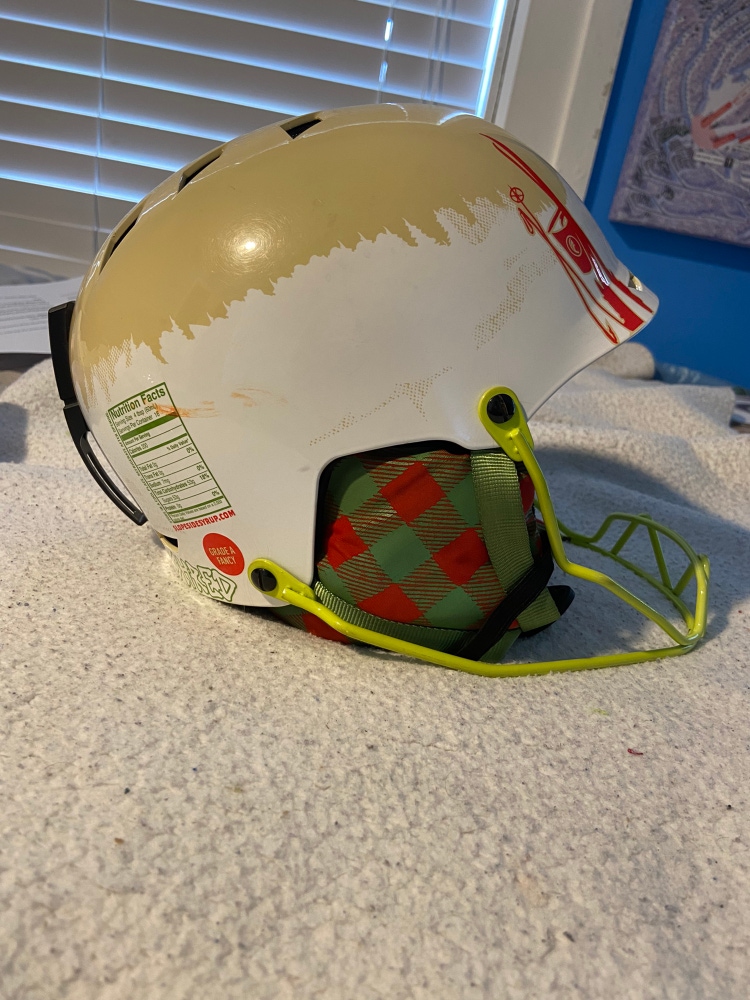 Used Shred Slopeside Syrup Helmet Size XS-M