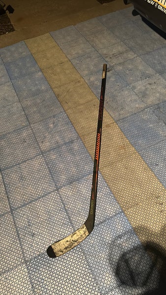 Senior Right Handed W71 Covert QR1 Hockey Stick
