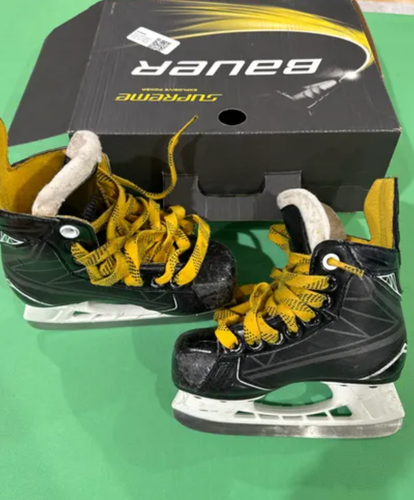 Youth Used Bauer Hockey Skates D&R (Regular) 10