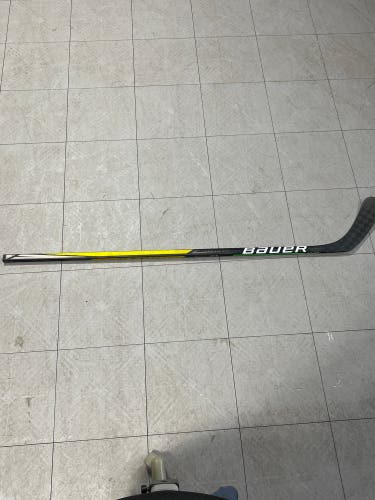 Junior Left Hand P92 Pro Stock Supreme UltraSonic Hockey Stick