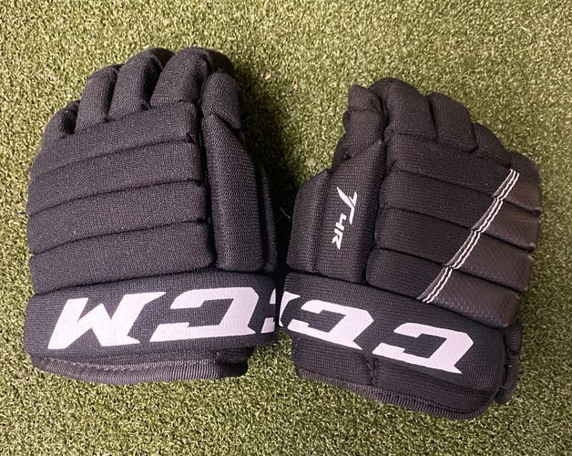 Used CCM 9" Hockey Gloves (2166)