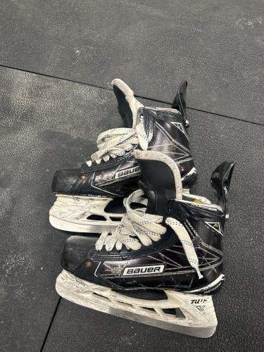 Used Bauer Regular Width Pro Stock Size 7 Supreme 1S Hockey Skates