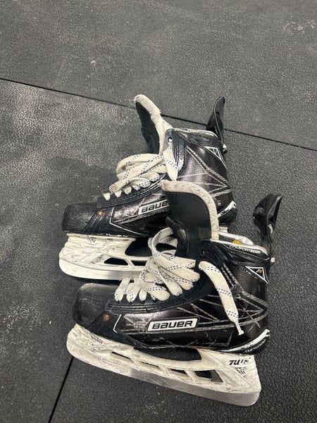 Used Bauer Regular Width Pro Stock Size 7 Supreme 1S Hockey Skates