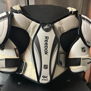 Reebok 9k Pro Shoulder Pads Size M