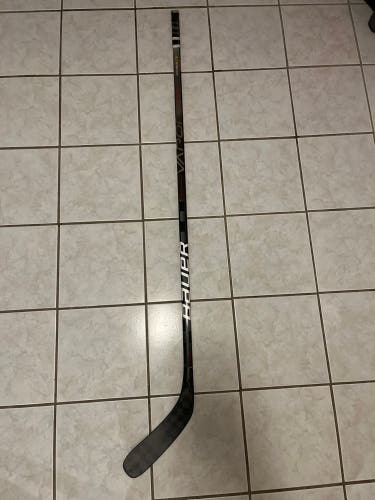 New Right Handed P88 Vapor Hyperlite Hockey Stick