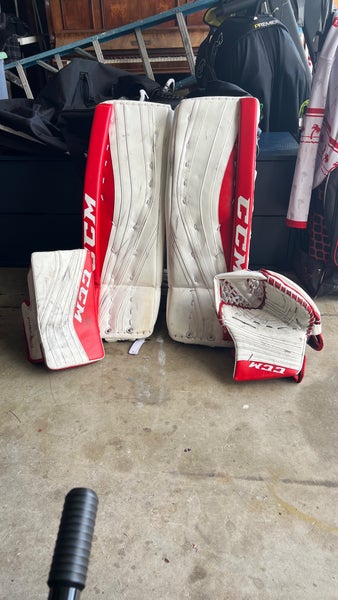 33" CCM Premier R1.9 Goalie Leg Pads