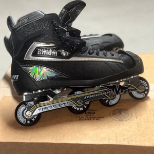 Mission Axiom G7 Black Goalie Inline Hockey Skates Size 10 D (11.5 Men US Shoe)