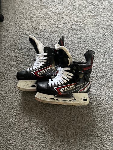 Used CCM Regular Width Pro Stock Size 8 JetSpeed FT2 Hockey Skates