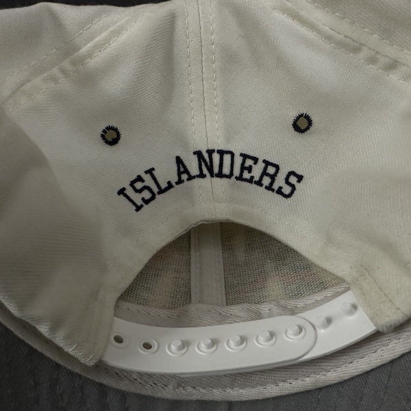 New York Islanders Vintage 90s Starter Fisherman Logo Hockey 