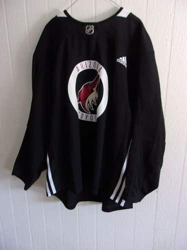 ARIZONA COYOTES unused black #3 Adidas practice jersey size 58 (howling coyote head front logo)