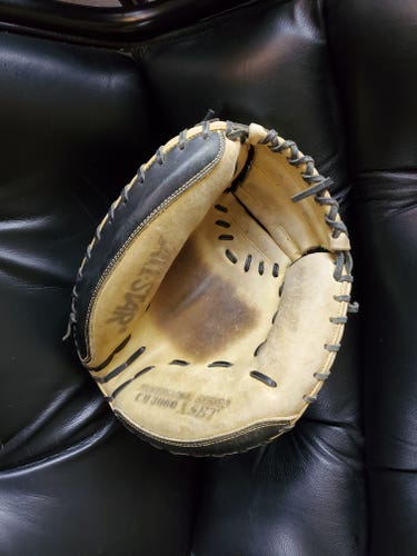 Used All Star Right Hand Throw CM3000XSBT Catcher's Glove 32"
